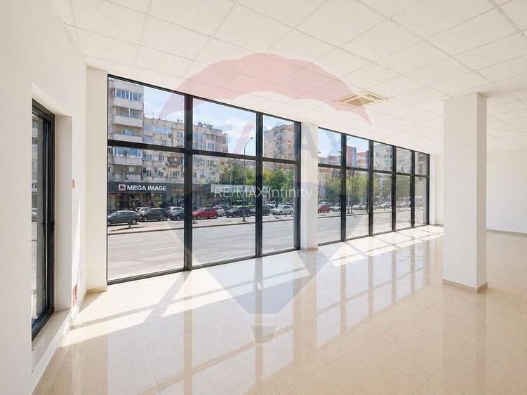 Spatiu comercial 900mp, vitrina, vad intens, de inchiriat, Manastur - 2