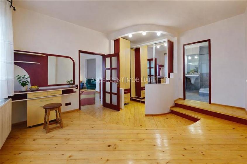 Volum arhitectural remarcabil:Sediu firma, Clinica,Investitie,Rezidenta,Centru C - 2