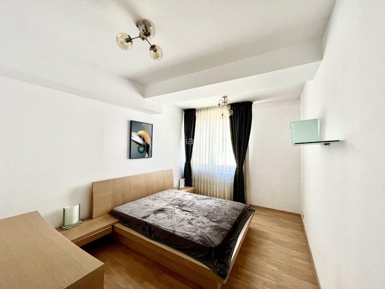 Proprietar, Herastrau, renovat Aron Cotrus, 3 camere + parcare subteran - 4