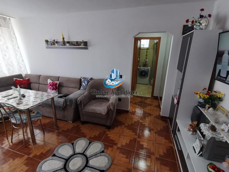 Apartament 2 camere, 2 bai, etaj 8, mobilat,utilat Darmanesti