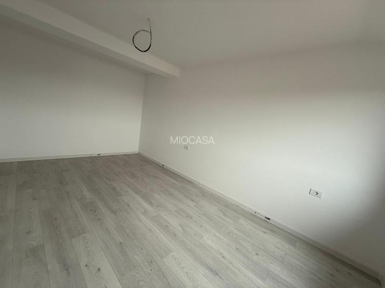 Bloc nou. Decomandat. Bucatarie Separata. Finalizat. - 12