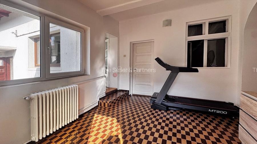 Suprafata generoasa de teren - 14