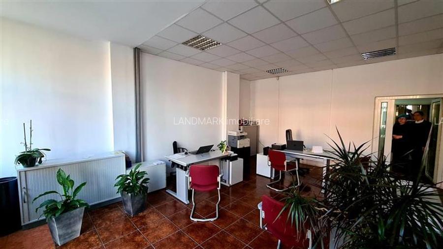 Spatiu comercial 70 mp , Simion Barnutiu, parcare in fata - 2