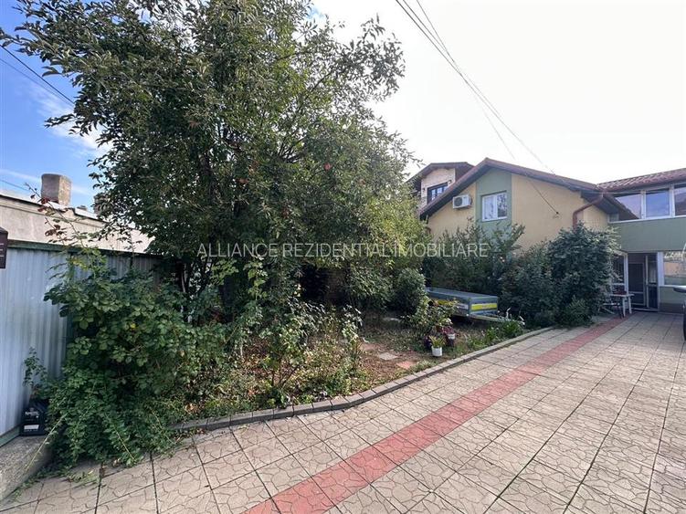 Casa individuala si spatiu comercial - 9