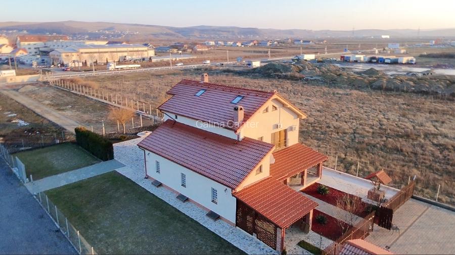 P.F. Vând vila multifuncțională, Jucu de Mijloc - 3