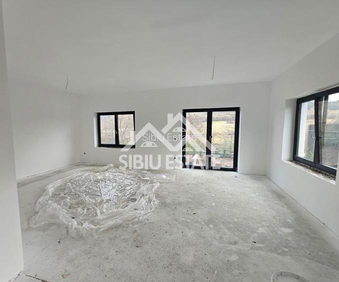 Casa Sibiu, Poplaca 4 camere, 3 bai, terasa si curte NOU - 5