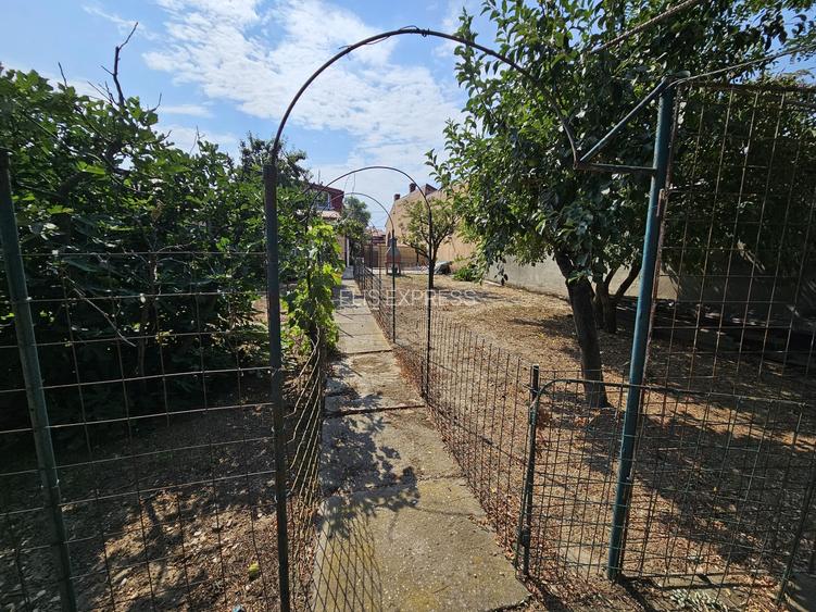 CASA TRADIȚIONALĂ ”MAGNOLIA", P+M 195mp, TEREN 556mp, CHIAJNA-STR. EROULUI - 47