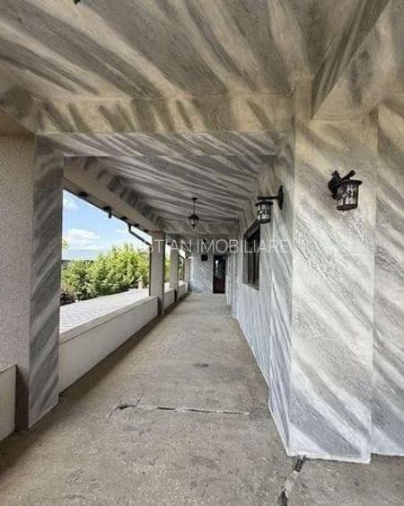 Super Vila! P+1+M, teren 4000 mp, constructie anul 2000, la 30Km de Braila - 15