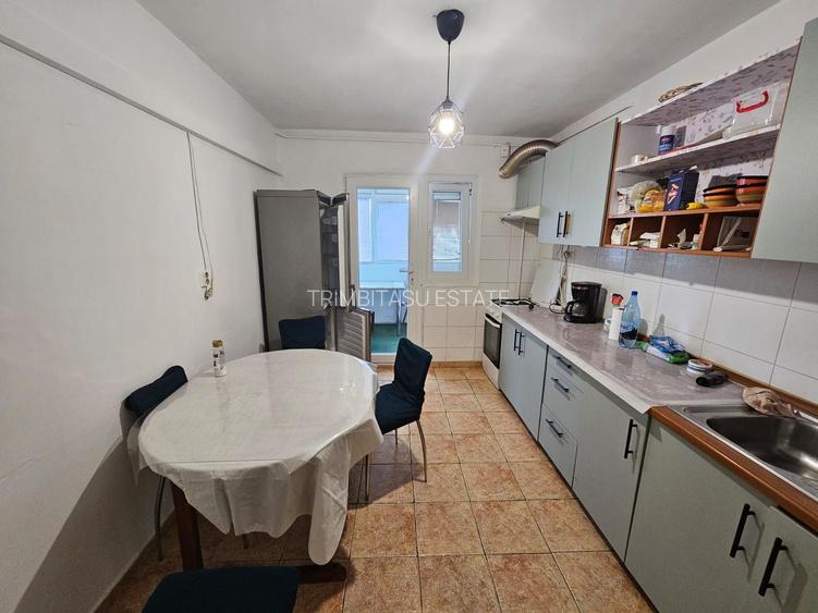 STEFAN CEL MARE - Polona - Chirie - 4 camere - 2 minute metrou - 4