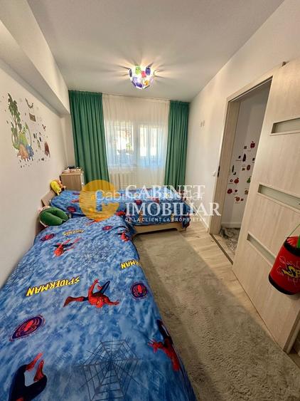 4 CAMERE RENOVAT - ETAJ 3 - BLOC DIN 1990 - ROND ZIMBRU - 5