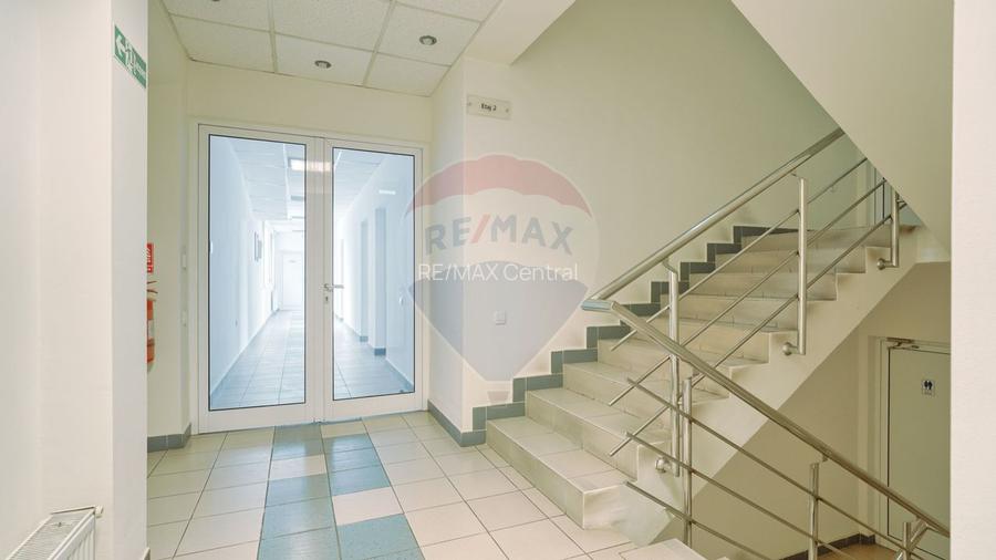 Birouri de închiriat în Brașov, Centrul Civic, clădire de birouri - 3