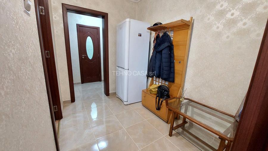 13 Seprembrie,Panduri, metrou Academia Militara la 800m - 2
