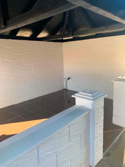 Casa moderna ,100 mp utili, 910 mp teren in  ALMAJ ,la 15 km distanta de CRAIOVA
