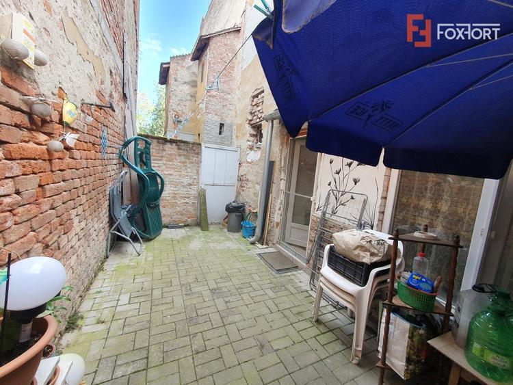Apartament cu 2 camere decomandat, cladire istorica - Sinaia