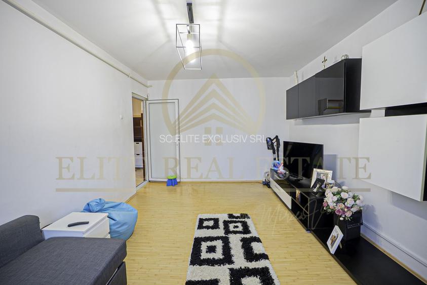POARTA 6 - Vânzare apartament decomandat cu 2 camere, etaj 2. - 2