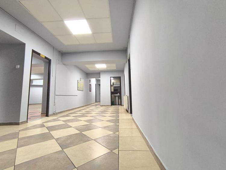 BALADA NEJ CASA DE CULTURA -Etaj in cladire de birouri si parcare!