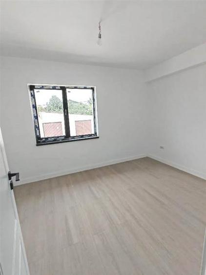 Vanzare - Casa - Vila - Prelungirea Ghencea - Dantelei -- 195000E tva inclus -