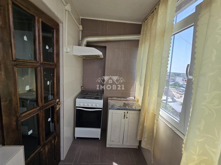 Apartament Ideal cu Două Camere, Preț Mic, Acte la Zi - Strada Domnișori