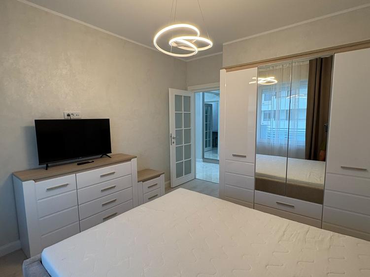 Apartament de inchiriat cu 2 camere decomandat- Royal Town Iasi
