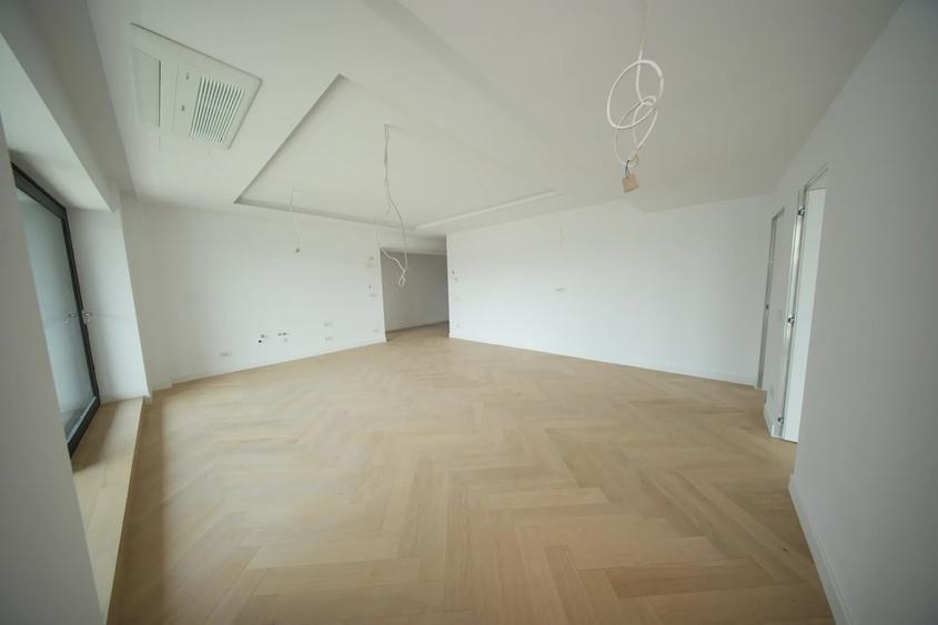 Apartament 4 camere | Terasă și ferestre Reynaers pe înălțime | Unirii