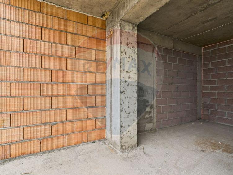 Apartament 3 camere de vanzare
