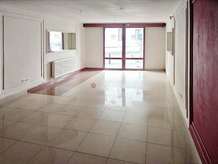 SPATIU COMERCIAL STRADAL - CENTRUL NOU - VIZIBILITATE MAXIMĂ