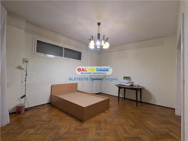 Unirii apartament 7 camere,suprafata utila 198 mp,stare bună