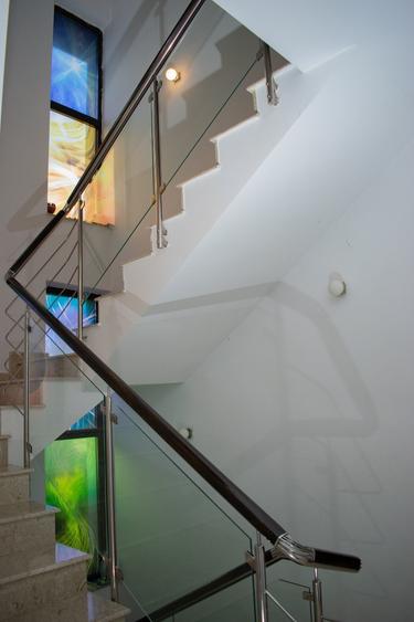VILA Darza -350 mp utili \ 700 mp teren\ 6 camere\4 bai -278000 E negociabil