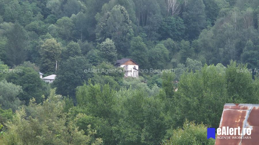 Vând casă de vacanță Bezdead, vedere la vale, acces Munții Bucegi - 9