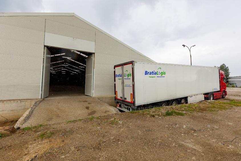 HALĂ INDUSTRIALĂ PREMIUM + BIROURI MODERNE | 1.200 mp + 380 mp | Acces TIR
