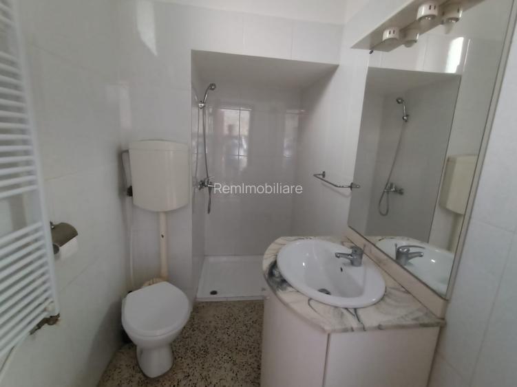 Birou in vila la parter - zona Gara de Nord - 13