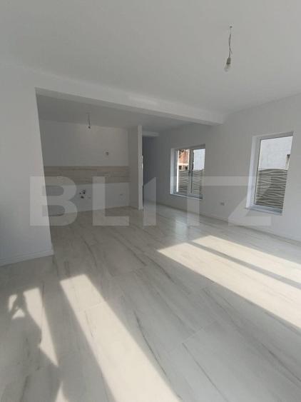 Duplex despartit, 4 camere, 120 mp utili, finisat, Ghiroda
