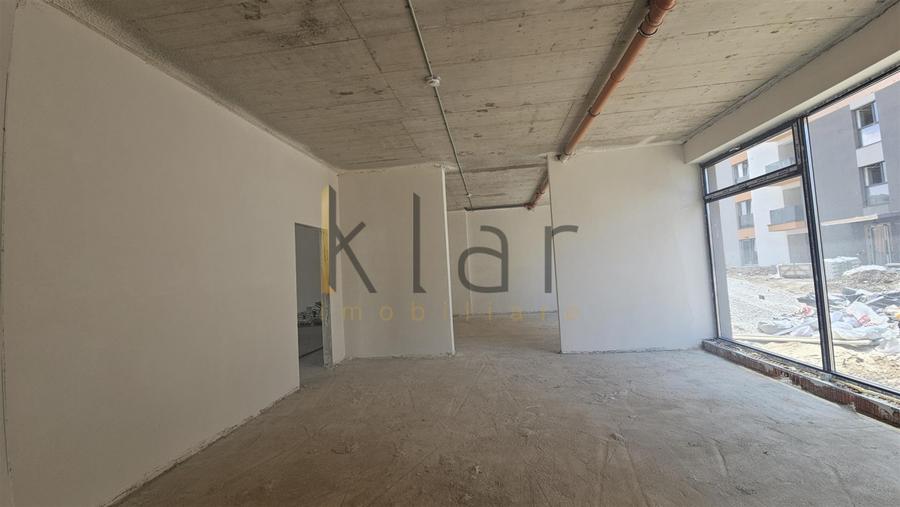 Spatiu comercial 372mp,3 parcari, Intre Lacuri - zona Leroy Merlin