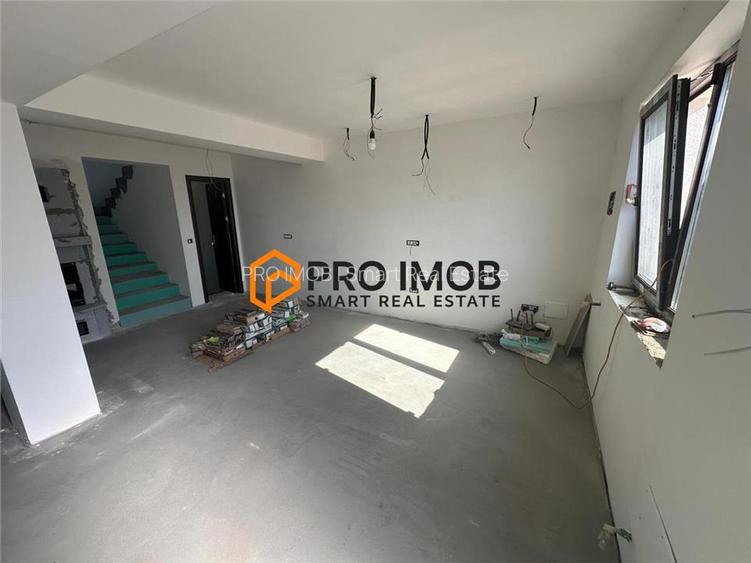 Casa tip duplex zona Campineanca