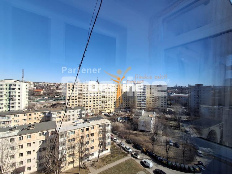Apartament 3 camere, semidecomandat, Alexandru Cel Bun, 89.900 EURO