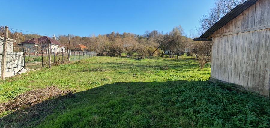 De vânzare o proprietate imobiliare, situata în Remeți pe Someș (Mireșu Mare)