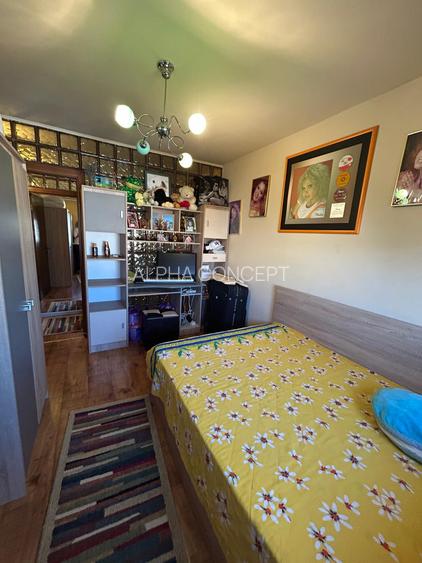 3 CAMERE DECOMANDATE -  FAR - 8