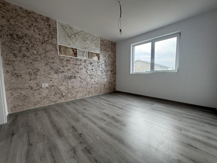 Duplex 3 camere, 90mp utili, 350mp teren, situat in Mosnita Veche