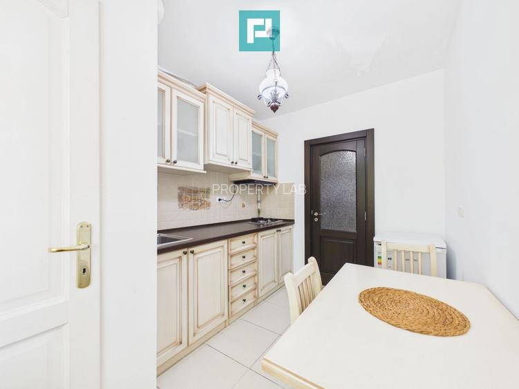 Apartament cu 3 camere decomandat, Str. Horia - 18