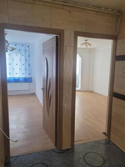 Apartament 3 camere semidecomandat, zona Neagoe Voda