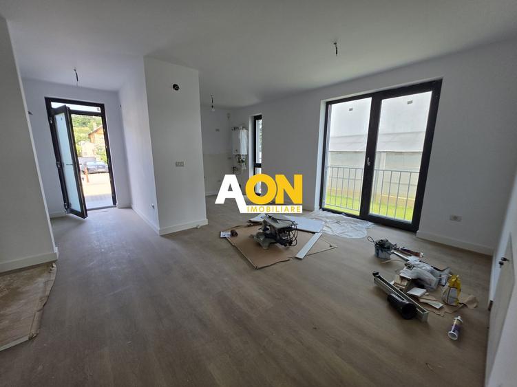 Apartament cu 3 Camere, 2 Bai, 100mp Curte Proprie, Boxa 40 mp