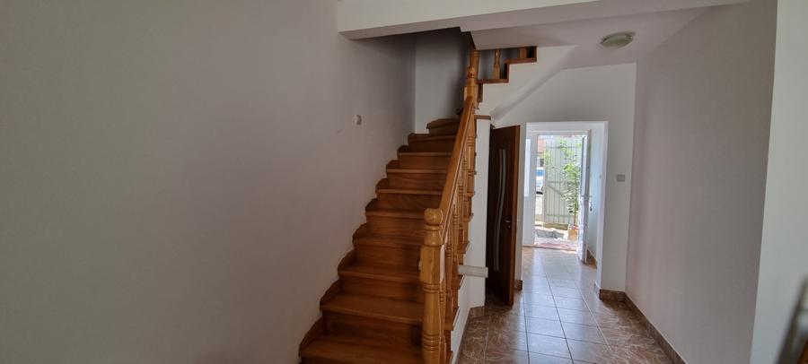 Casa P+E+M la cheie in Catamarasti Deal