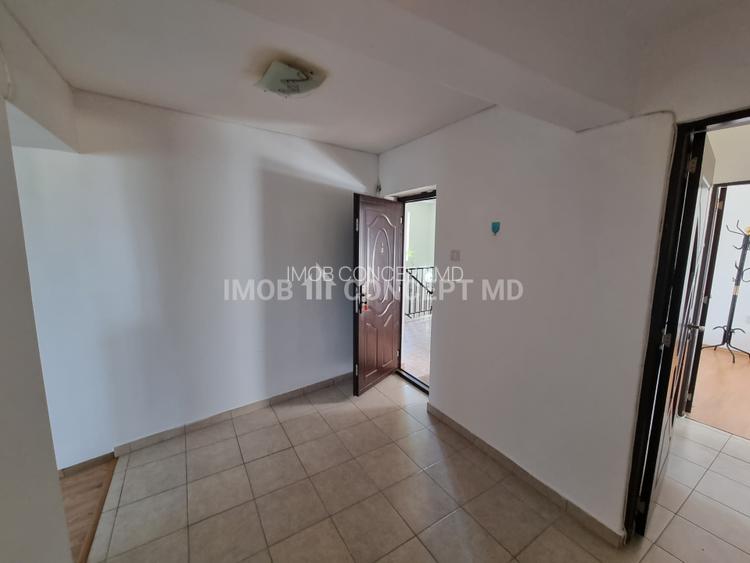 INCHIRIERE apartament 2 camere in bloc la curte zona M Bravu - 15