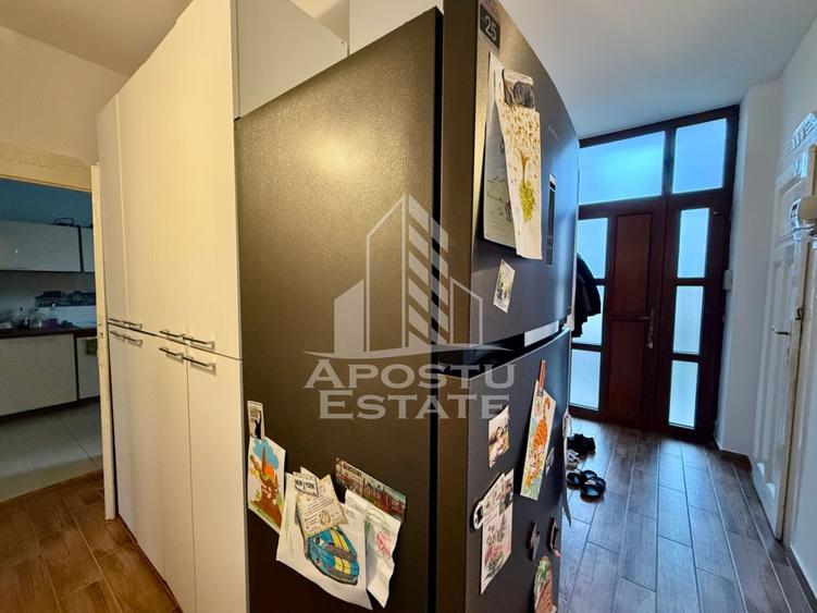 Apartament 3 camere de vanzare, etaj 1, zona Maria Timisoara