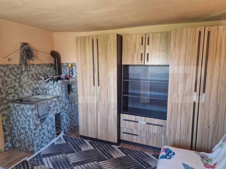 Casa locuibila 74 mp ,cu gradina de 1000mp, Cara