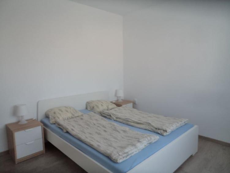 Apartament 2 camere nou, Parcare, Etaj 1 Vila