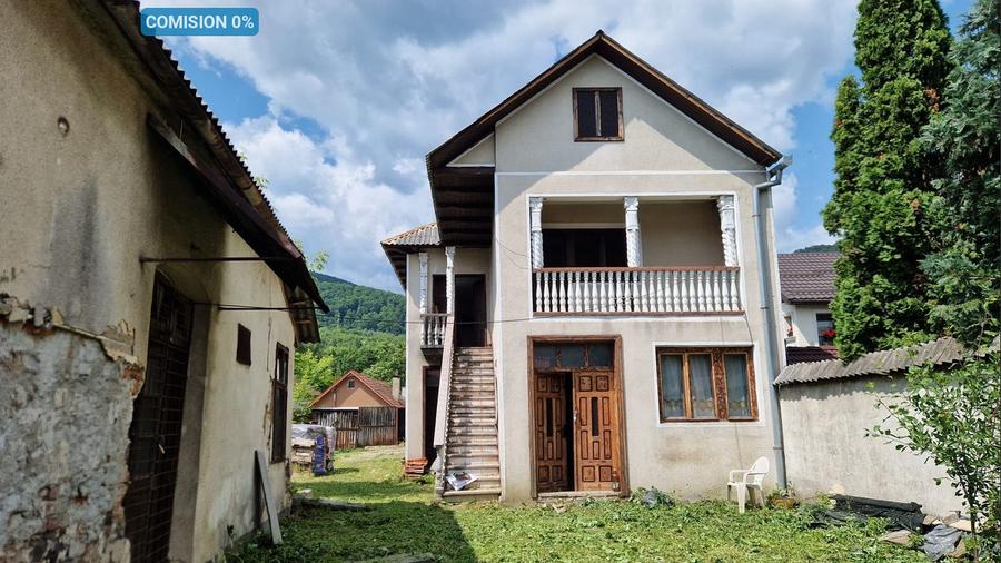 Casă cu 4 camere si 2 garaje de vanzare, Baia Sprie, Comision 0%