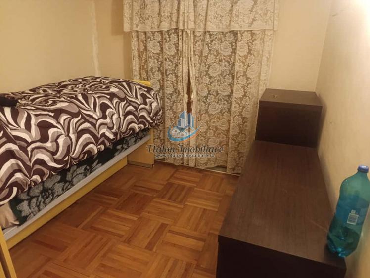 Apartament 3 camere decomandat, hol spatios, zona Mall Precista