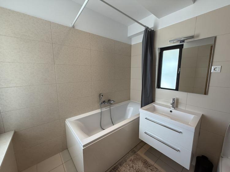 3 Camere de inchiriat | Iancu Nicolae | Piscina | Parcare