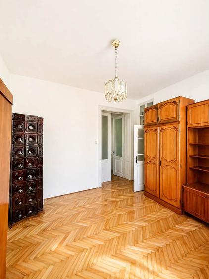 Prima inchiriere! Apartament semidecomandat 4 camere, Gruia, zona Sapte Strazi!